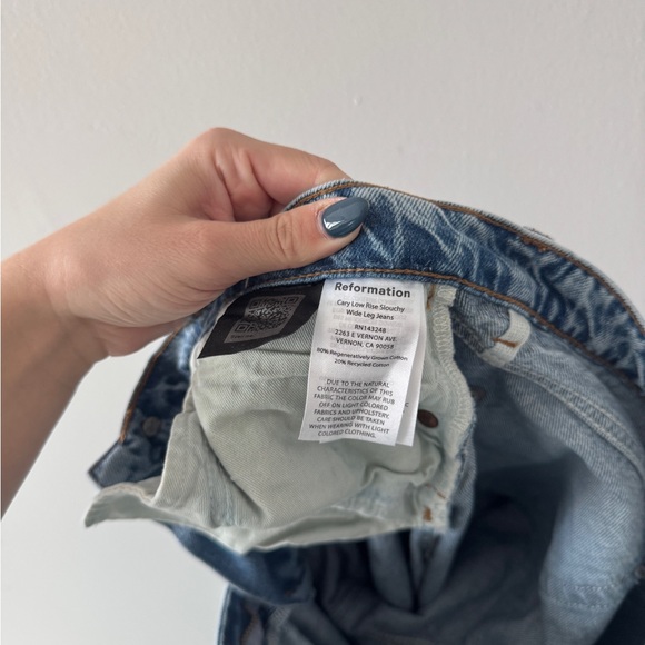 REFORMATION Cary Low Rise Jeans in Folsom 26 - Picture 6 of 6